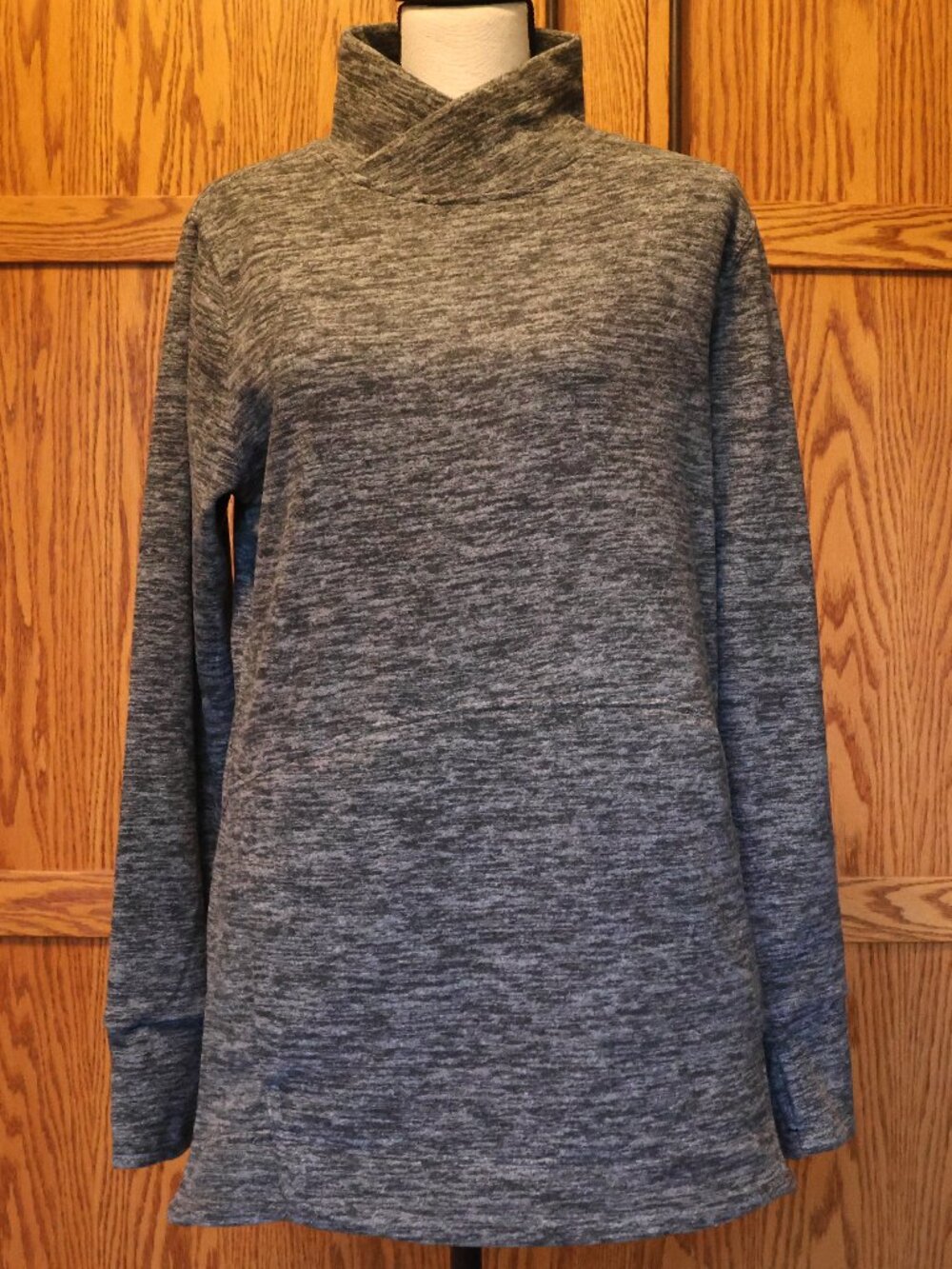 Stillwater Supply Co tunic with cowl neck and kangaroo front pockets grey medium